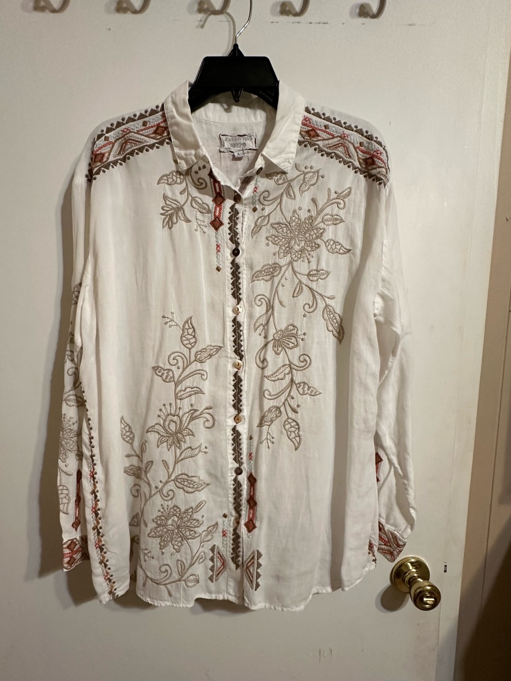 Johnny Was White Button-Down Shirt with Beige & Rust Embroidery